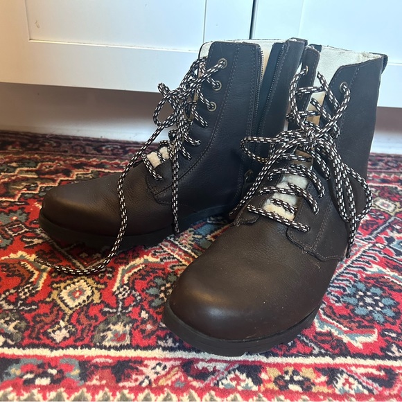 Emelie Genuine Shearling Short Lace-Up Boot - Picture 7 of 7